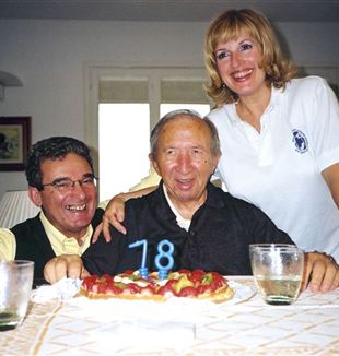 Carras a manželka Jone s otcem Giussanim v den jeho 78. narozenin (Archiv bratrstva CL)
