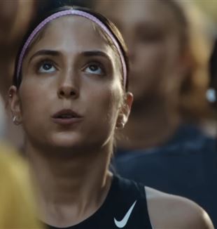 Záběr ze spotu „Why do it?“